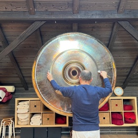 Soundhealing Gong-Klangbad in 432 Hz