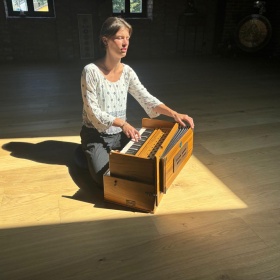 Harmonium & Mantra Beginner Workshop