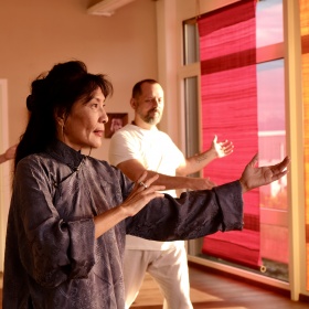 Shibashi Qi Gong mit Dechen Shak-Dagsay: In Balance durch Bewegung und Stille