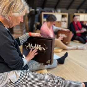 Magie der Shruti Box & Mantra, Kirtan und Obertöne