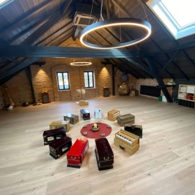 Harmonium Aufbau Workshop – The Divine Mothers