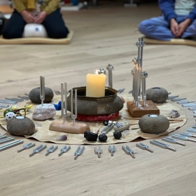 Klangheilkunst mit Stimmgabeln – 5 Elemente & Astromedizin