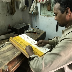 Was ist ein Harmonium? Herkunft, Aufbau und Funktionsweise