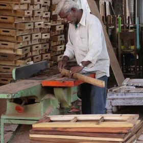 Indische Fundholz-Produkte mit dem Flair zur Schönheit