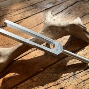 Stimmgabel aus Alu | Genesis