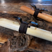 First Hawk Flöte in A-Moll | Pappel oder Spanische Zeder | 45 cm