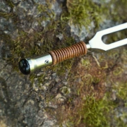 MEINL Stimmgabel aus Stahl | Sedna