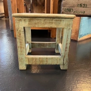 Mini-Hocker türkis aus indischem Recyclingholz – handgefertigtes Unikat