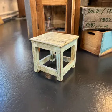 Mini-Hocker türkis aus indischem Recyclingholz – handgefertigtes Unikat