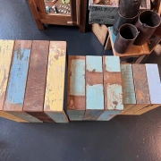 Trio-Tischlein aus Recyclingholz und Metall