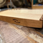 Monolina Monochord von feeltone in fünf Tonlagen C, D, F, G, A