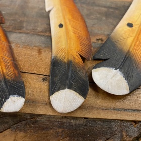 Turmfalke - Hand geschnitzt E-Holz Federn