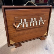 Teakholz Shruti Box | Gross | Tonumfang A2–A3 wählbar in 440 Hz oder 432 Hz