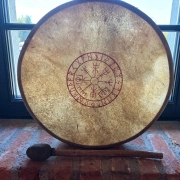 Schamanentrommel aus Rinderhaut mit Runenrad – 49 cm