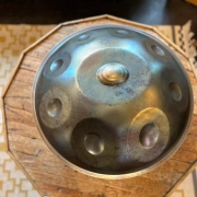 Handpan ShaktiPan | B Kurd | 11 Klangfelder – erdig & gefühlvoll