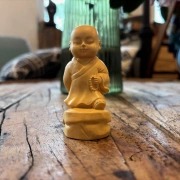 Kleiner Mönch Amitabha Buddha aus Buchsbaum