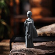 Figur | stehender Mönch | Sandstein