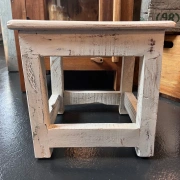 Mini-Hocker weiss aus indischem Recyclingholz – handgefertigtes Unikat