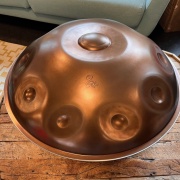 Handpan Native | D Kurd (10)