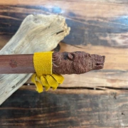 Trommelstock Serengeti-Holz mit Bärenkopf & Lederklöppel