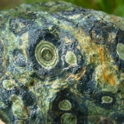 Kambaba-Stein-Schale – Aufbewahrung & Altargefäss