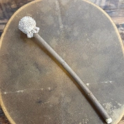 Trommelstock mit weichem Teddystoffklöppel