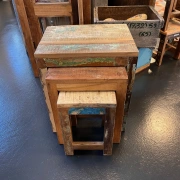 Trio-Tischlein aus indischem Recyclingholz – 3er-Set