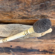 Trommelstock  Weide | mit ProSpecieRara Schafwolle