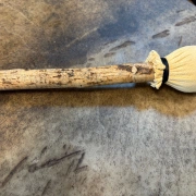 Weidenholz-Trommelstock mit der Magie  Spirit des Bibers