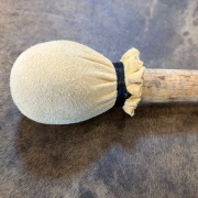 Weidenholz-Trommelstock mit der Magie  Spirit des Bibers