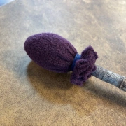 Trommelstock aus Erlenholz mit Wollstoffklöppel