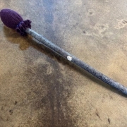 Trommelstock aus Erlenholz mit Wollstoffklöppel