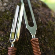 MEINL Stimmgabel aus Stahl | Siderischer Tag