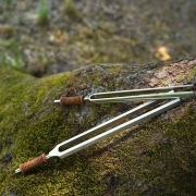 MEINL Stimmgabel aus Stahl | Siderischer Tag