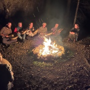 Hirschhaut Rassel – Handgefertigtes Ritualinstrument