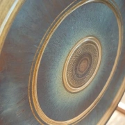 WOM KI Gong – Der Klang der inneren Weite | ø 90 cm | Edelstahl-Gong
