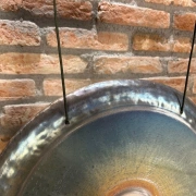 Wom VOX Gong | Handgefertigter Edelstahl-Gong | 50 cm