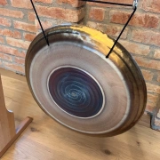 Wom VOX Gong | Handgefertigter Edelstahl-Gong | 40 cm