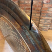 WOM KI Gong – Der Klang der inneren Weite | ø 110 cm | Edelstahl-Gong