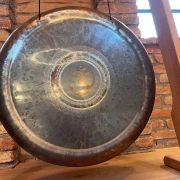 Wom VOX Gong | Handgefertigter Edelstahl-Gong | 60 cm