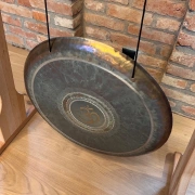 Wom VOX Gong | Handgefertigter Edelstahl-Gong | 60 cm