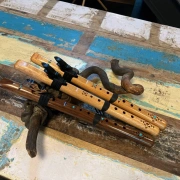 Die Sparrow Hawk Flöte in A-Moll | Spanische Zeder oder Walnuss | 48 cm