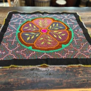 Florales Shipibo Altar Tuch 70 x 65 cm