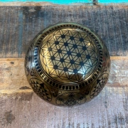 Klangschale mit Shri Yantra | ø 24 cm | Ton ~ A# / Bb | Sedna-Ton (121,51 Hz)