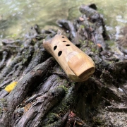Okarina aus einem Aststück | C5 in 432 Hz | Pentatonische Stimmung | ca. 17 cm