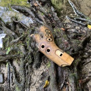 Okarina aus einem Aststück | G4 in 432 Hz | Pentatonische Stimmung | ca. 21 cm