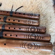 Chakra Flöten | Hohes C bis Bass C-Moll | Walnussholz | High Spirits