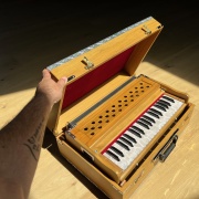 Radha Koffer Reise Harmonium mit 3.5 Oktaven