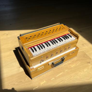Radha Koffer Reise Harmonium mit 3.5 Oktaven