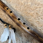 Gebetsflöte in E – 432 Hz | Spirit of Nature | Akazienholz, 61 cm